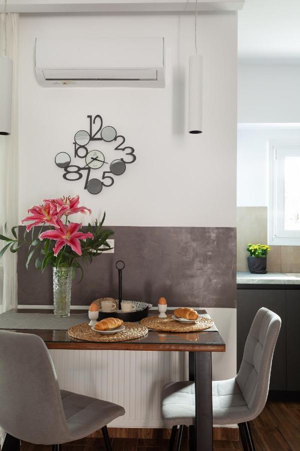 Seaside Apartment By Flisvos Marina เอเธนส์ ภายนอก รูปภาพ