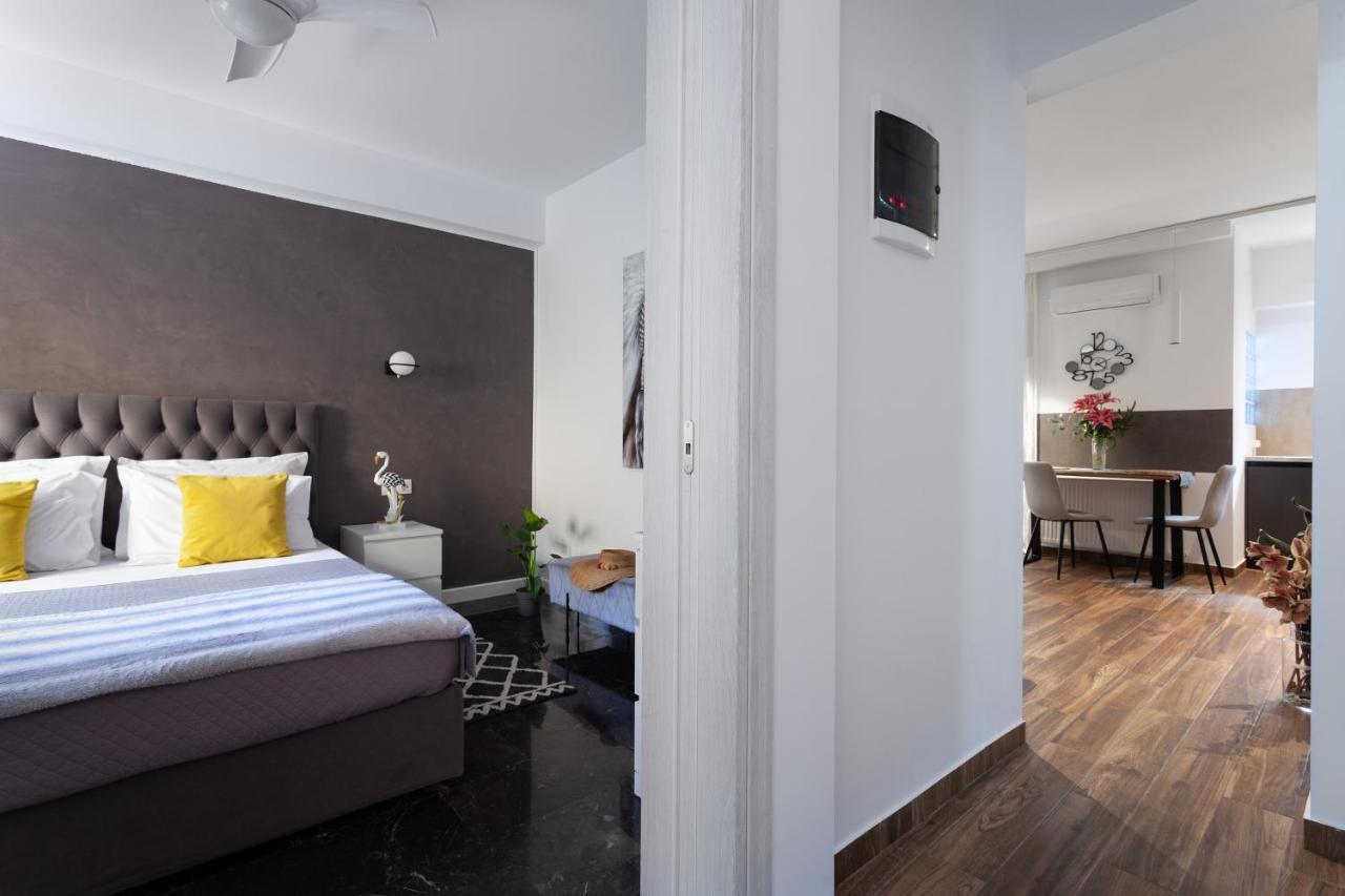 Seaside Apartment By Flisvos Marina เอเธนส์ ภายนอก รูปภาพ