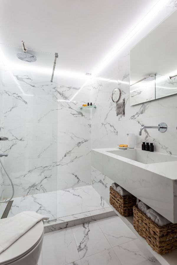 Seaside Apartment By Flisvos Marina เอเธนส์ ภายนอก รูปภาพ